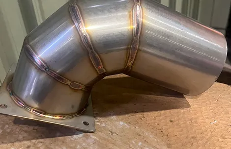 金属パイプの溶接加工品